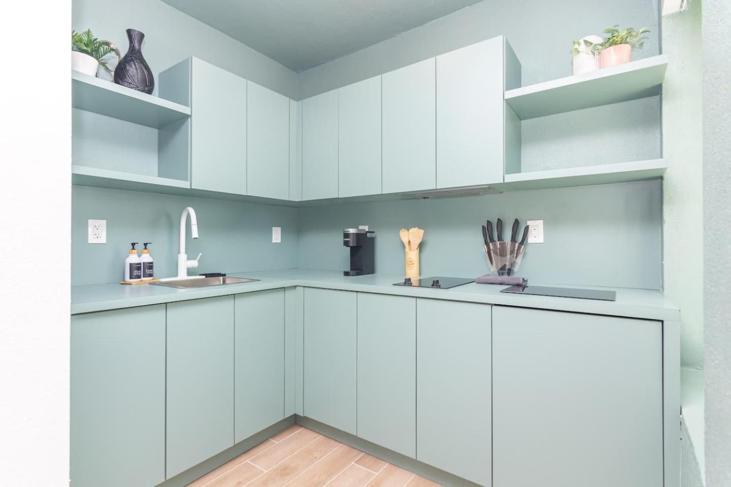 Newly Renovated Stylish In El Portal #2 Apartamento