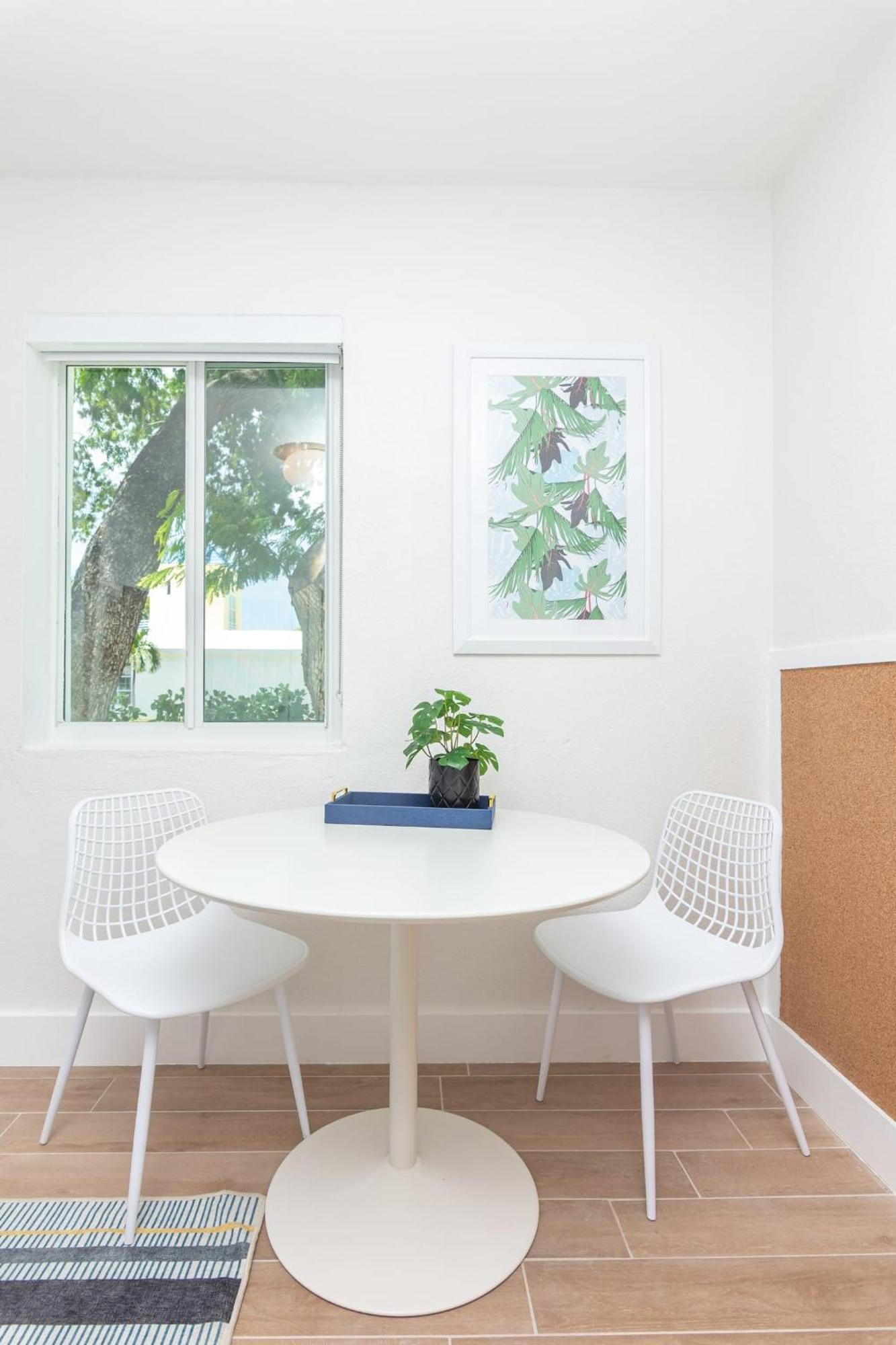 Newly Renovated Stylish In El Portal #2 Apartamento *